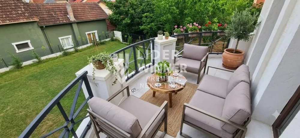 Sale, house, 250m², Surčin, Beograd
