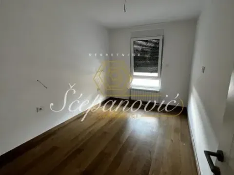 Izdavanje, trosoban stan, 65m², Rotkvarija, Novi Sad Sve Podlokacije - image 2