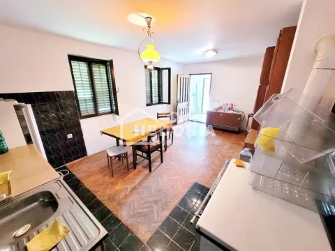  House for Sale, 179m2, Leštane, Grocka, Beograd