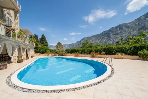 Prodaja, trosoban stan, 92m², Muo, Kotor - image 8