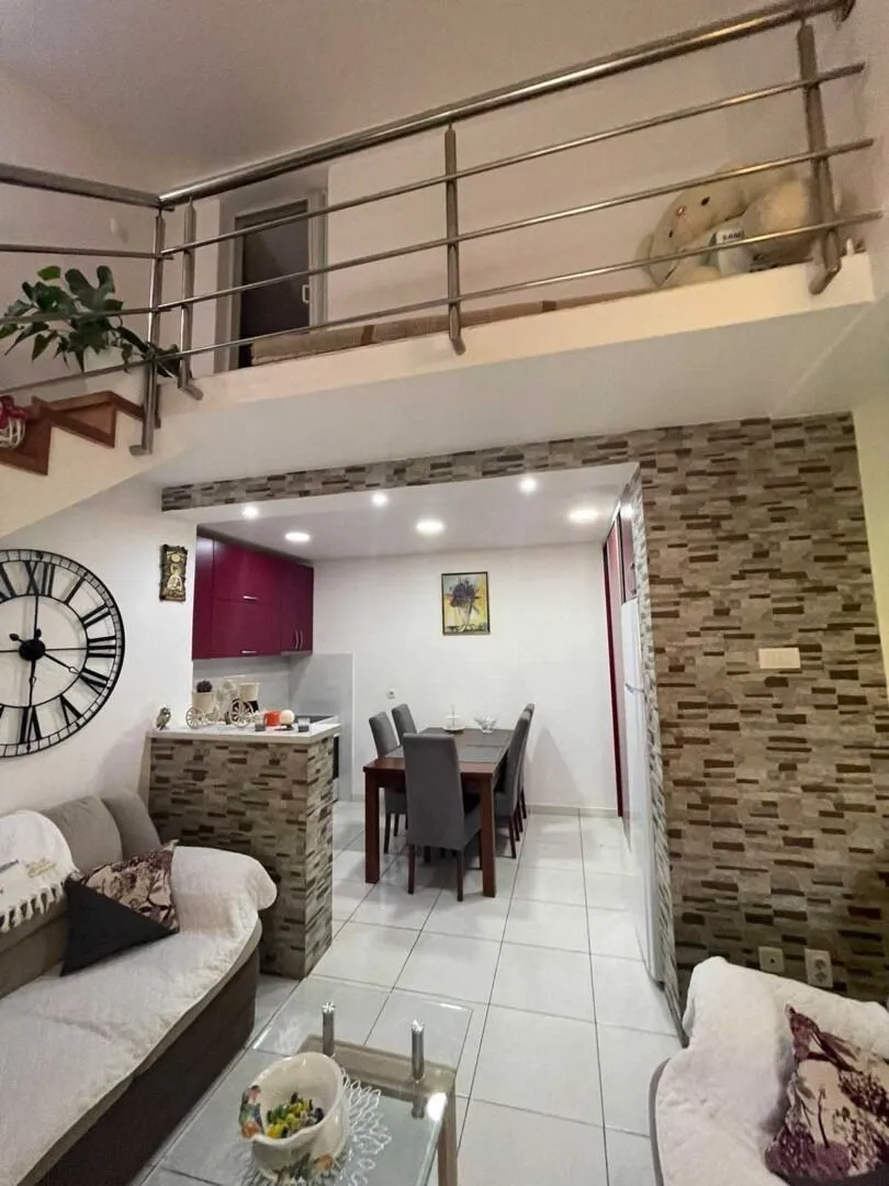 Prodaja, trosoban stan, 55m², Dumidran, Tivat