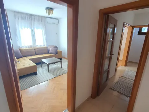 Izdavanje, jednosoban stan, 55m², Dalmatinska ulica, Podgorica - image 8