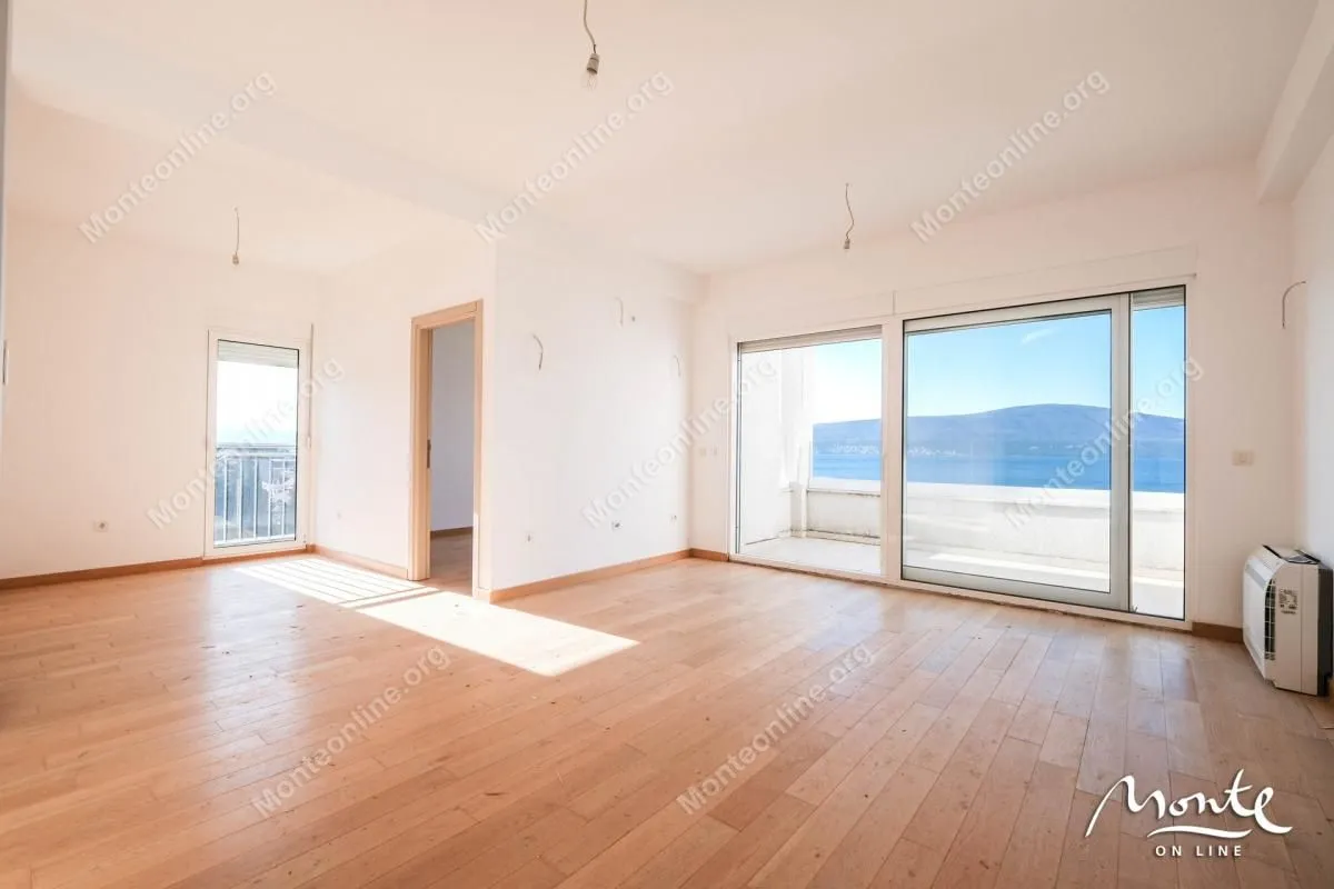 Prodaja, dvosoban stan, 66m², Tivat, Crna Gora
