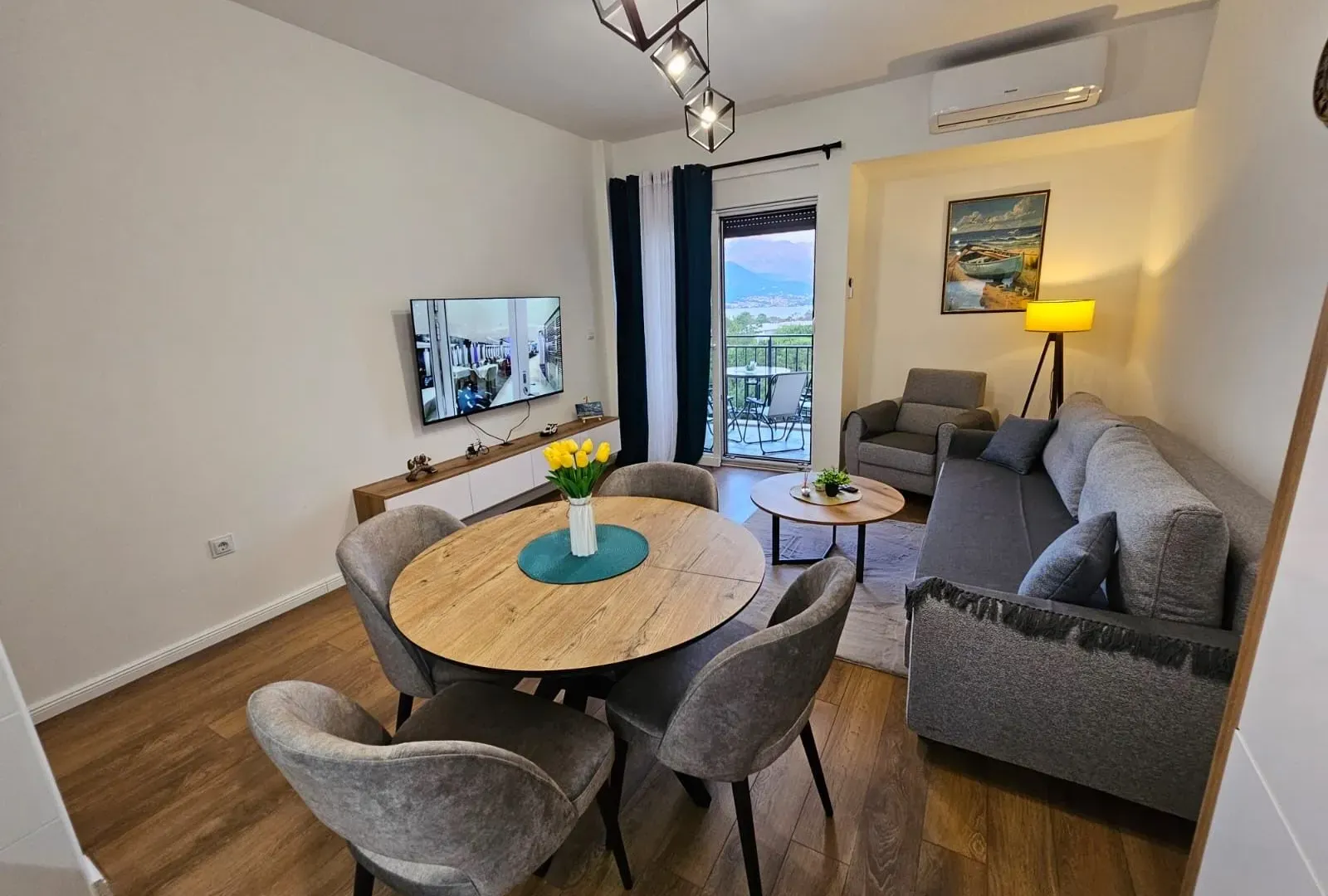 Izdavanje, dvosoban stan, 58m², Bijela, Herceg Novi