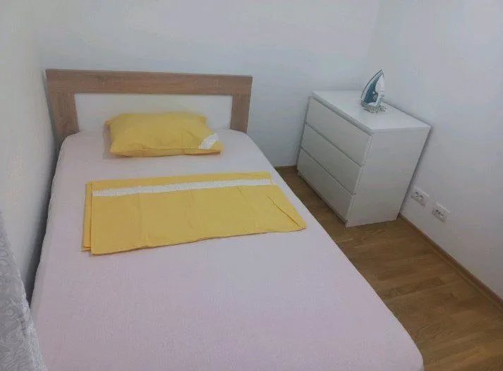 Izdavanje, dvosoban stan, 55m², Stari Aerodrom, Podgorica