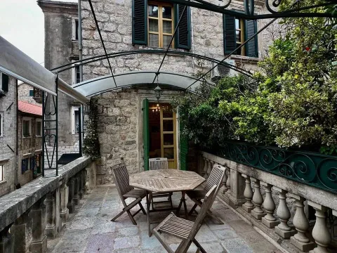 Stan in Stari Grad Kotor