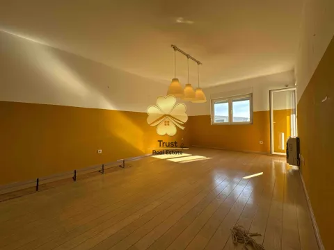 Izdavanje, dvosoban stan, 76m², City Kvart, Podgorica - image 2