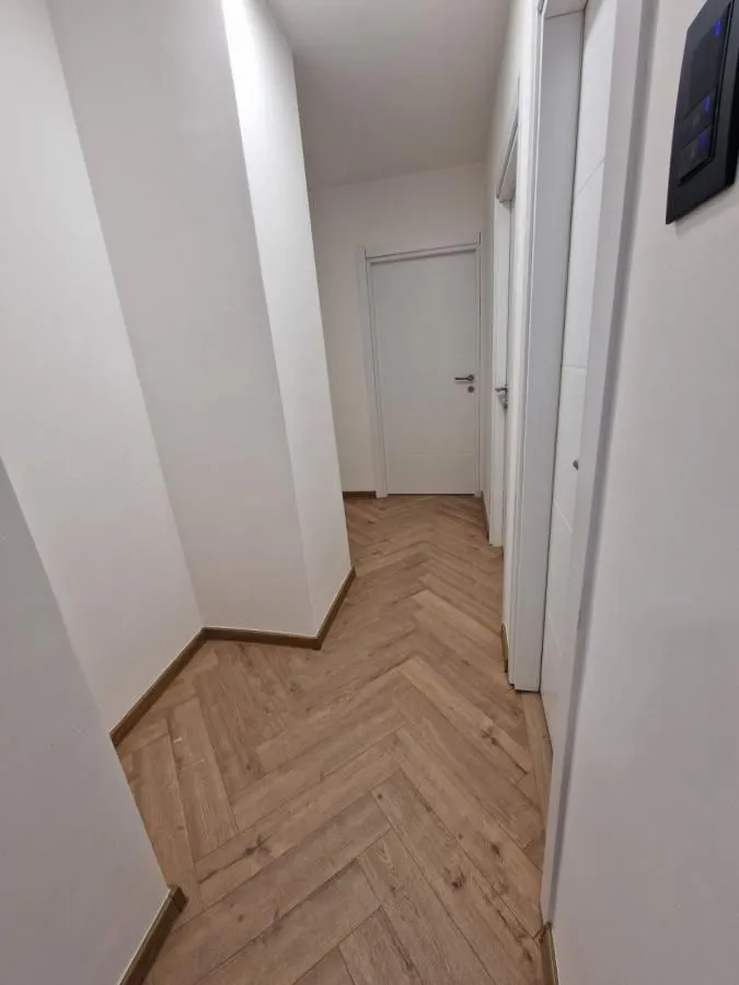 Prodaja, trosoban stan, 73m², Rotkvarija, Novi Sad Sve Podlokacije