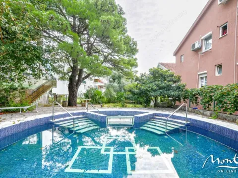 Prodaja, dvosoban stan, 64m², Budva, Crna Gora - image 1