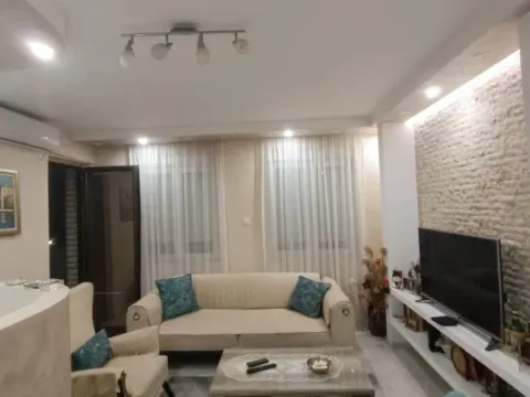 Izdavanje, jednosoban stan, 45m², Stari Aerodrom, Podgorica - image 2