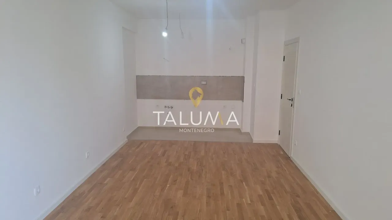Rent, two bedroom apartment, 65m², Stari Aerodrom, Podgorica
