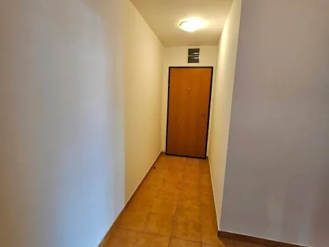 Sale, one bedroom apartment, 45m², Stari Aerodrom, Podgorica - image 6