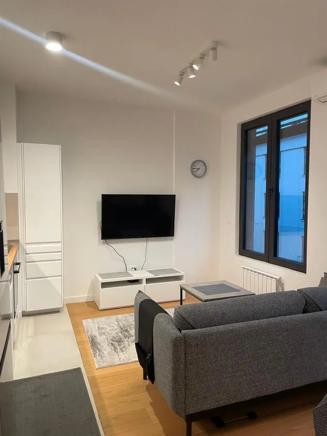 Rent, two bedroom apartment, 40m², Stari Grad, Beograd