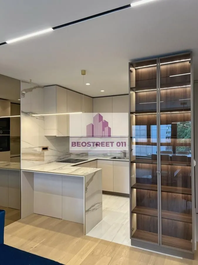 Sale, three bedroom apartment, 93m², Južni Bulevar, Vračar Sve Podlokacije
