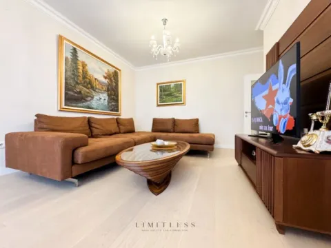 Izdavanje, trosoban stan, 95m², Momišići, Podgorica - image 1