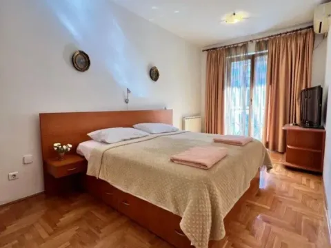 Rent, two bedroom apartment, 75m², Preko Morače, Podgorica - image 7