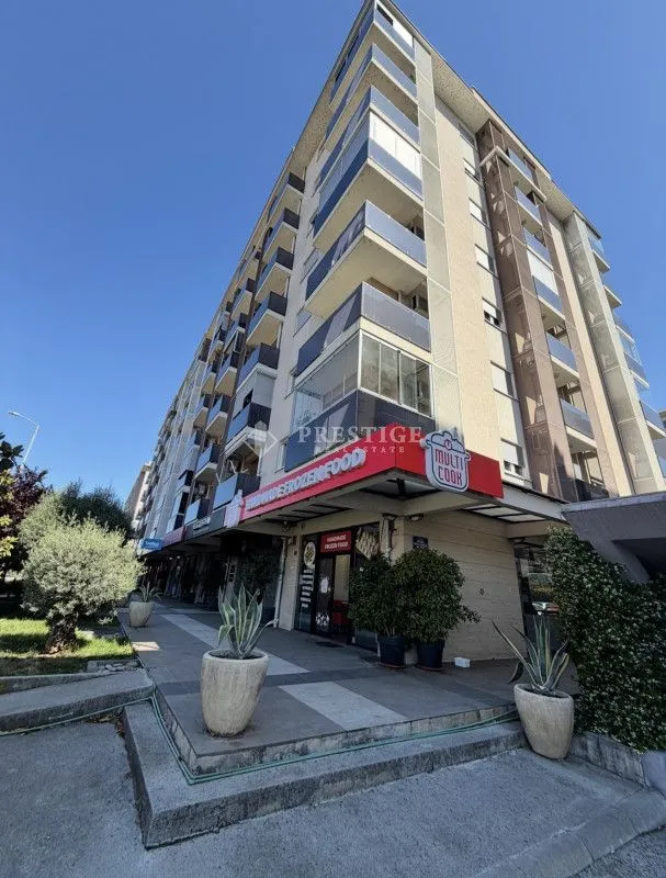 Izdavanje, dvosoban stan, 72m², City Kvart, Podgorica