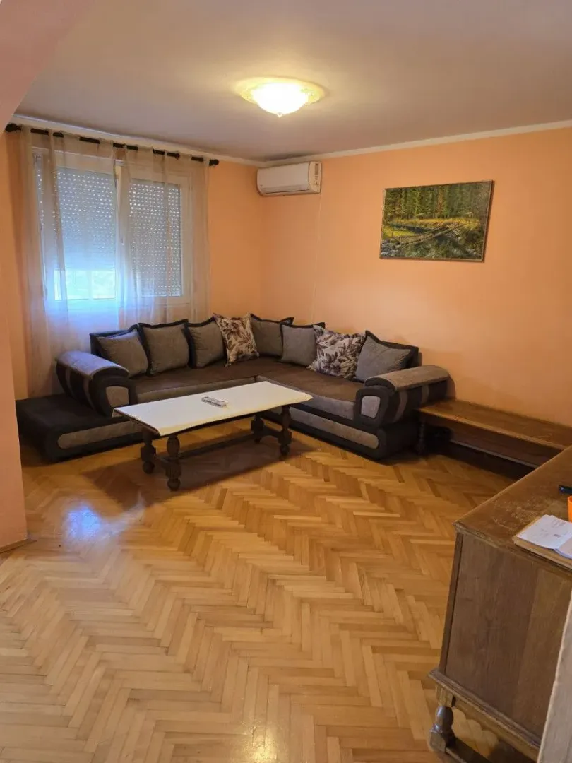 Rent, two bedroom apartment, 80m², Centar, Bar