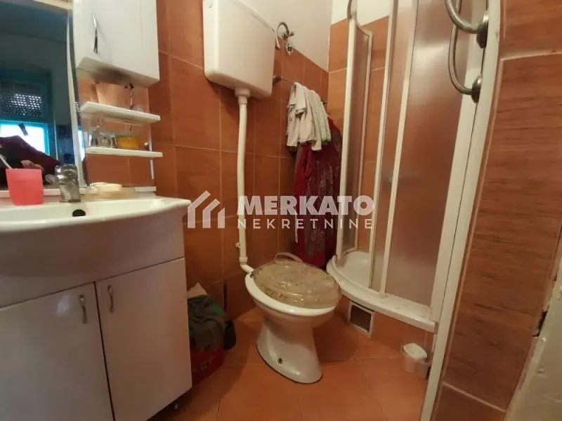 Prodaja, četvorosoban stan, 96m², Centar, Zrenjanin