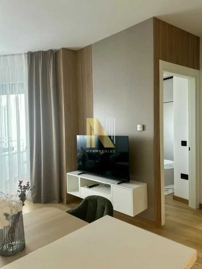Izdavanje, jednosoban stan, 35m², Grbavica, Novi Sad Sve Podlokacije