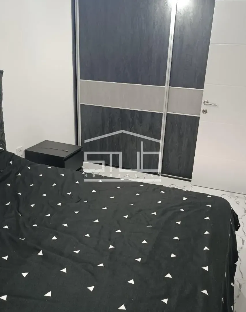 Prodaja, trosoban stan, 76m², Centar, Pančevo
