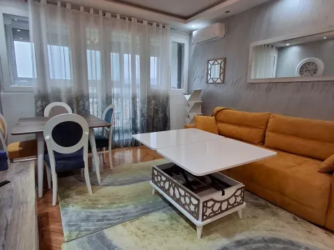 Rent, apartment, 56m², Podgorica, Crna Gora - image 2