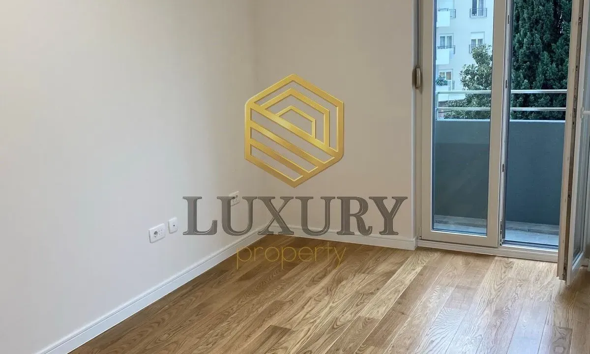 Rent, office space, 40m², Central Point, Podgorica