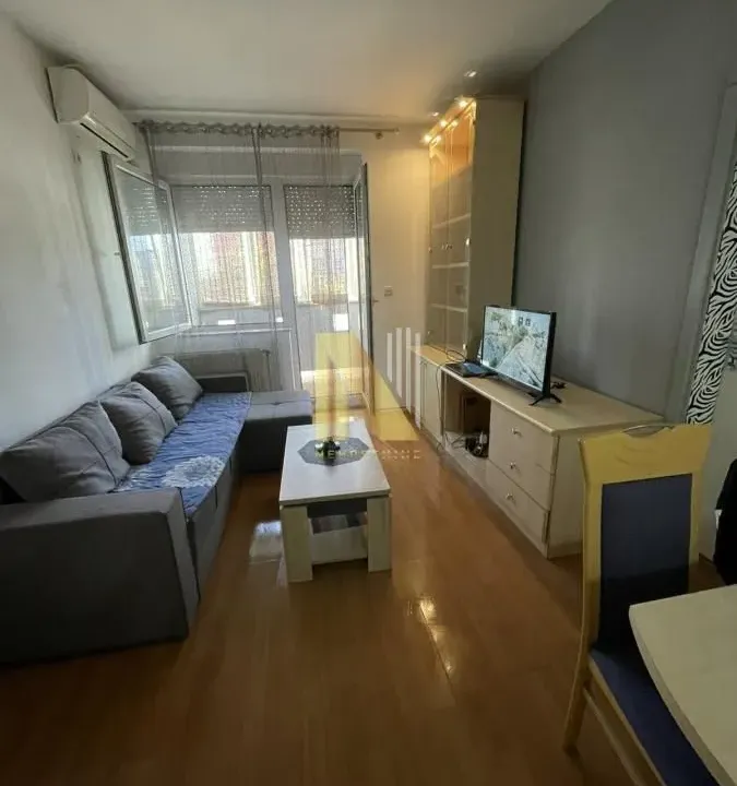 Izdavanje, jednosoban stan, 37m², Grbavica, Novi Sad Sve Podlokacije