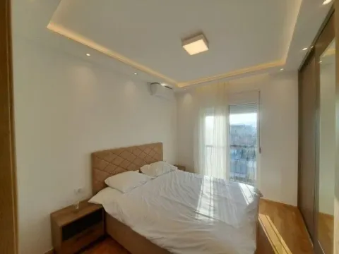 Izdavanje, dvosoban stan, 60m², Stari Aerodrom, Podgorica - image 6