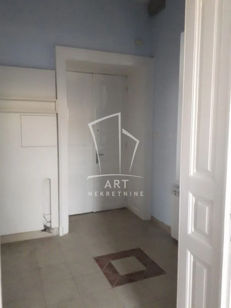 Sale, five bedroom apartment, 180m², Savski Venac, Beograd