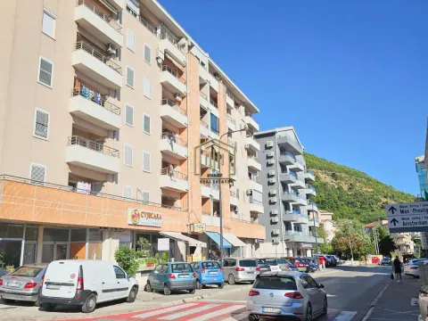 Prodaja, stan, 37m², Centar, Budva - image 2