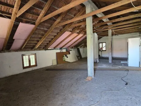 Sale, house, 236m², Velje Brdo, Podgorica - image 18