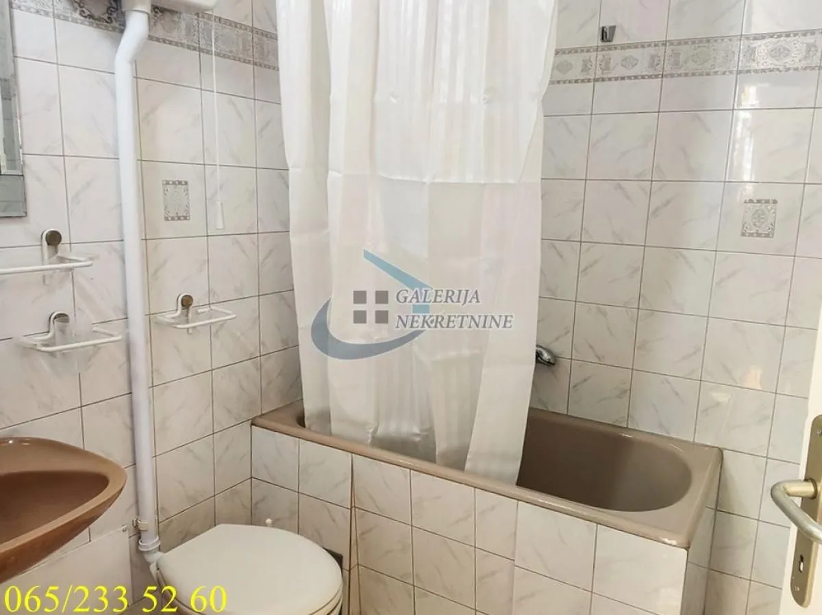 Rent, four bedroom apartment, 135m², Čukarica, Beograd