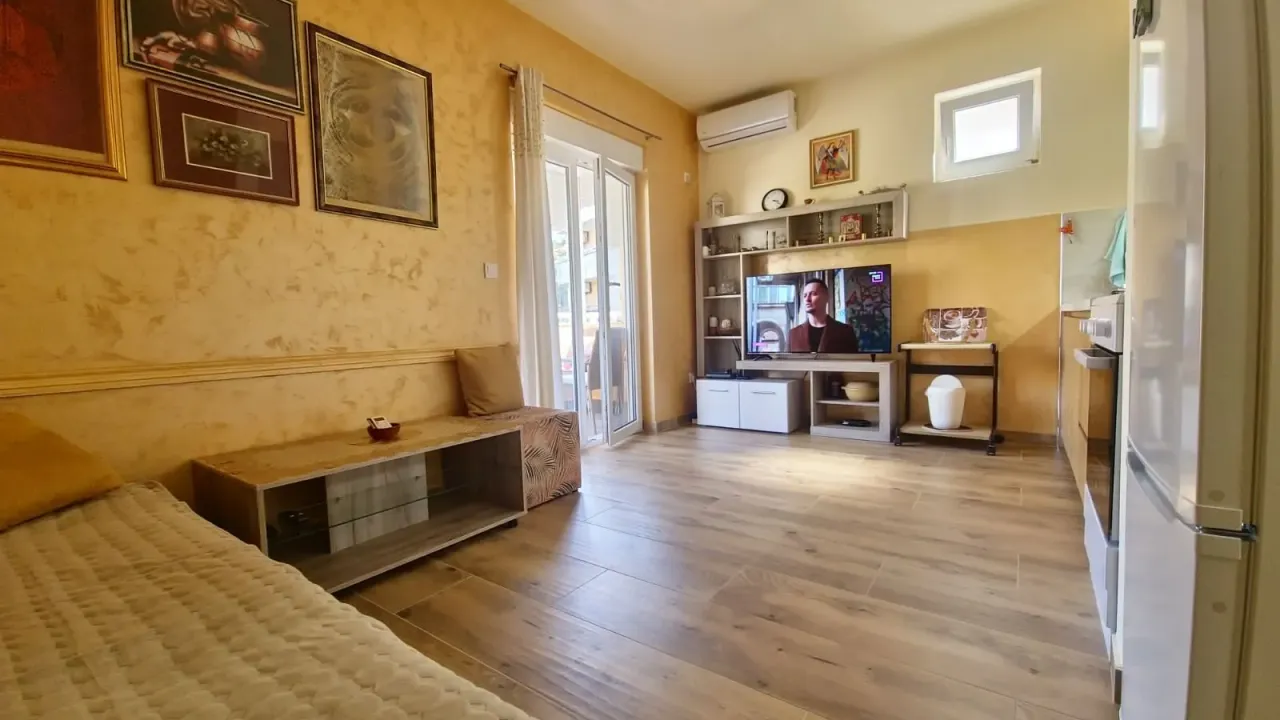 Rent, one bedroom apartment, 45m², Budva, Crna Gora