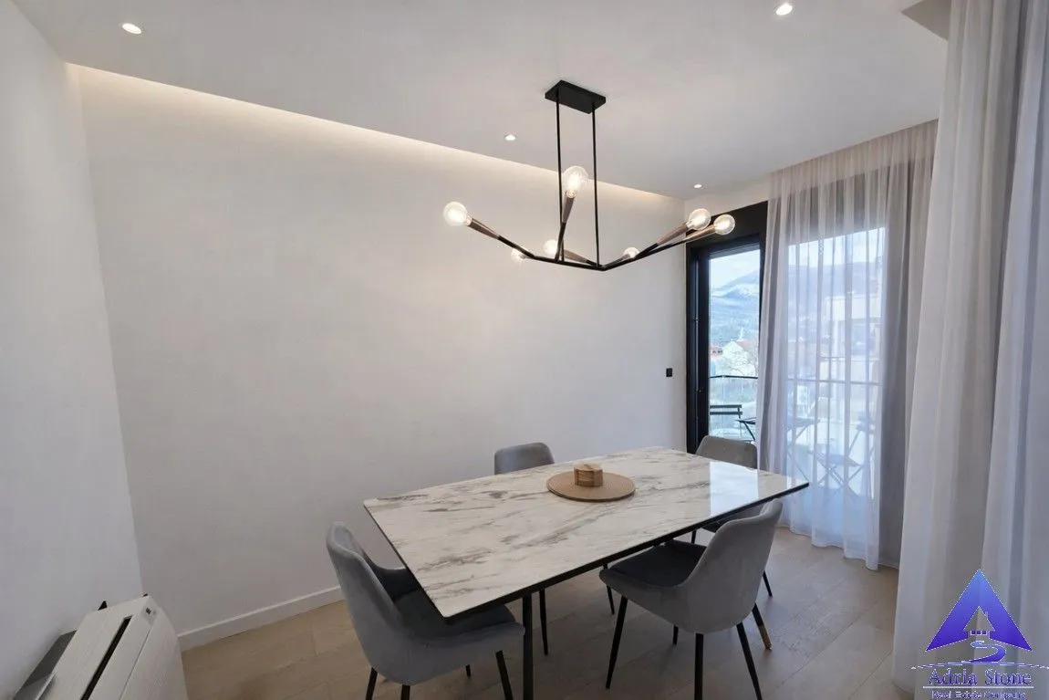 Prodaja, dvosoban stan, 55m², Donja Lastva, Tivat