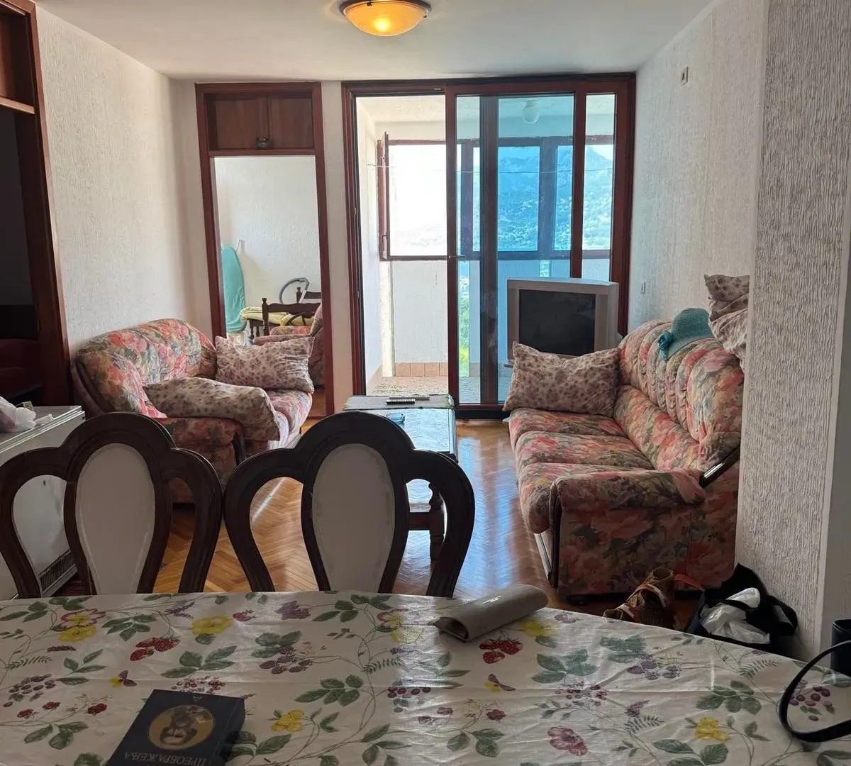 Prodaja, trosoban stan, 75m², Centar, Bar