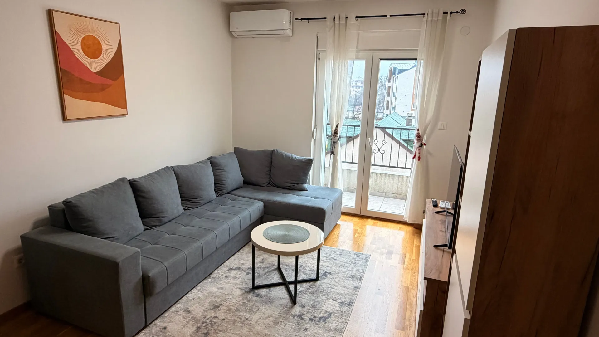 Izdavanje, jednosoban stan, 40m², Centar, Cetinje