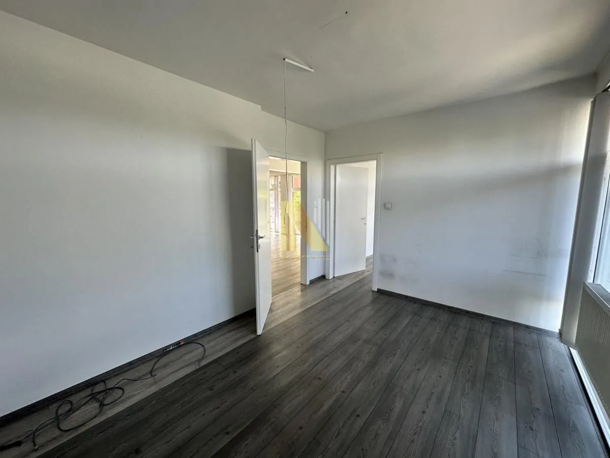 Rent, office space, 191m², Bulevar Evrope, Novi Sad Sve Podlokacije