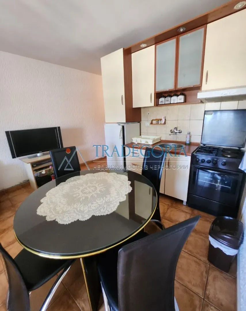 Prodaja, dvosoban stan, 57m², Sutomore, Bar