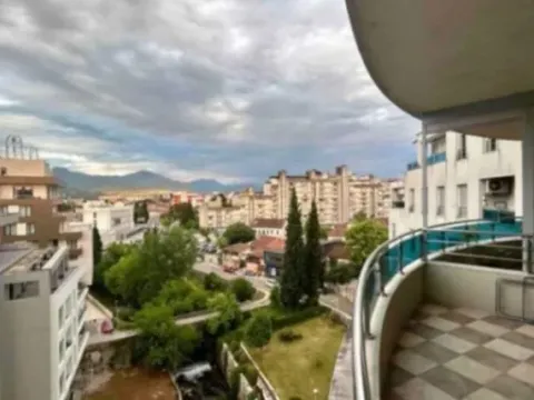 Prodaja, dvosoban stan, 100m², Stara Varoš, Podgorica - image 2