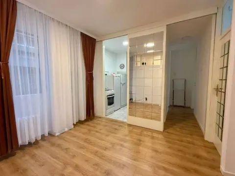 Rent, three bedroom apartment, 69m², Novi Beograd Sve Podlokacije, Beograd - image 3