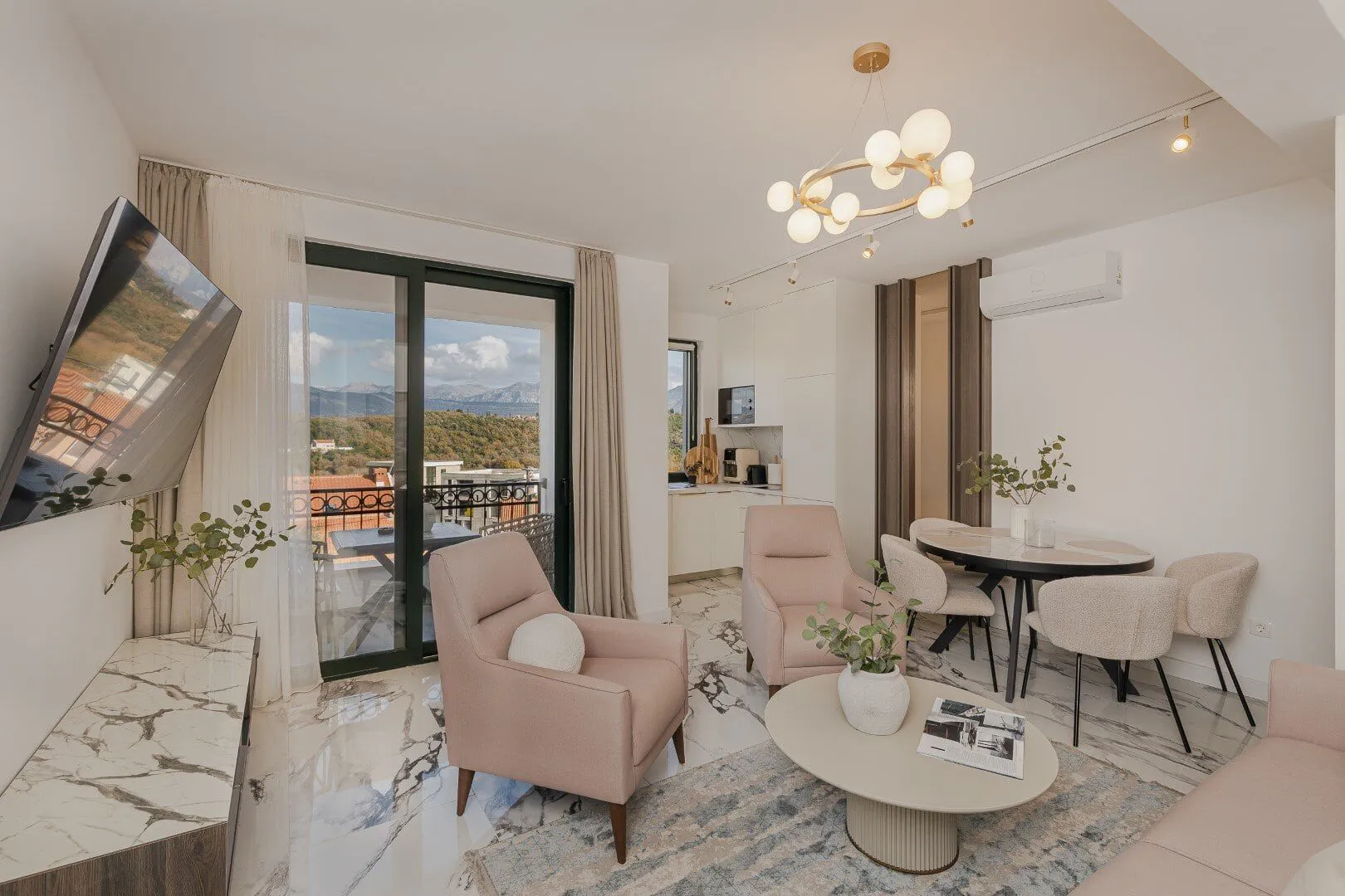 Prodaja, jednosoban stan, 60m², Radovići, Tivat