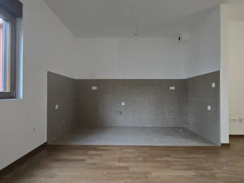 Rent, three bedroom apartment, 90m², Zagorič, Podgorica - image 5