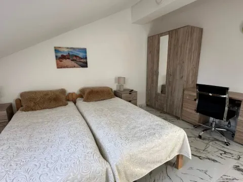 Prodaja, četvorosoban stan, 87m², Budva, Crna Gora - image 10