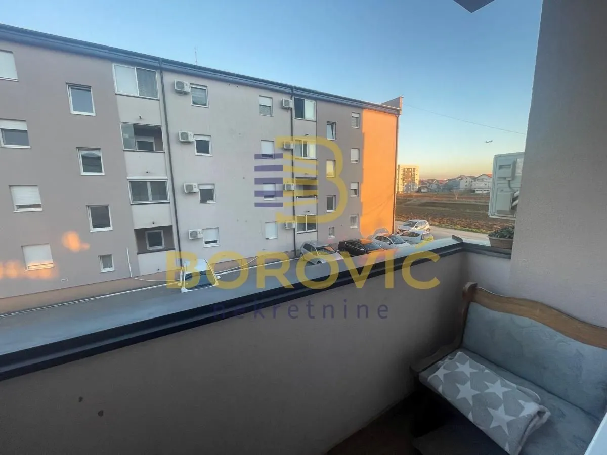 Rent, one bedroom apartment, 32m², Ledine, Beograd