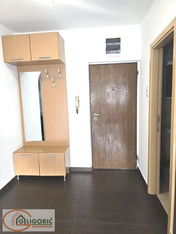 Izdavanje, dvosoban stan, 41m², Poštanska Štedionica, Palilula Sve Podlokacije