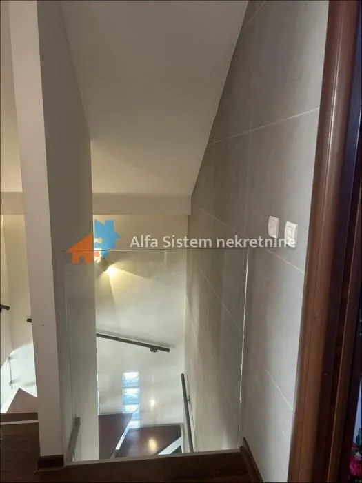 Izdavanje, stan, 107m², Denkova Basta, Zvezdara Sve Podlokacije