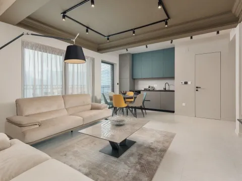 Sale, three bedroom apartment, 204m², Dobrota, Kotor - image 3