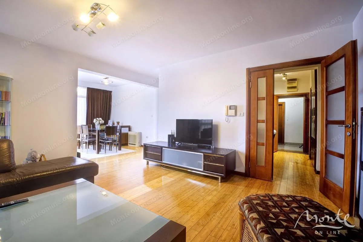 Sale, two bedroom apartment, 80m², Maine, Budva