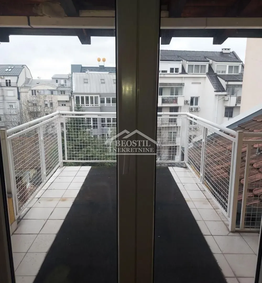 Prodaja, trosoban stan, 85m², Vračar Hram, Vračar Sve Podlokacije